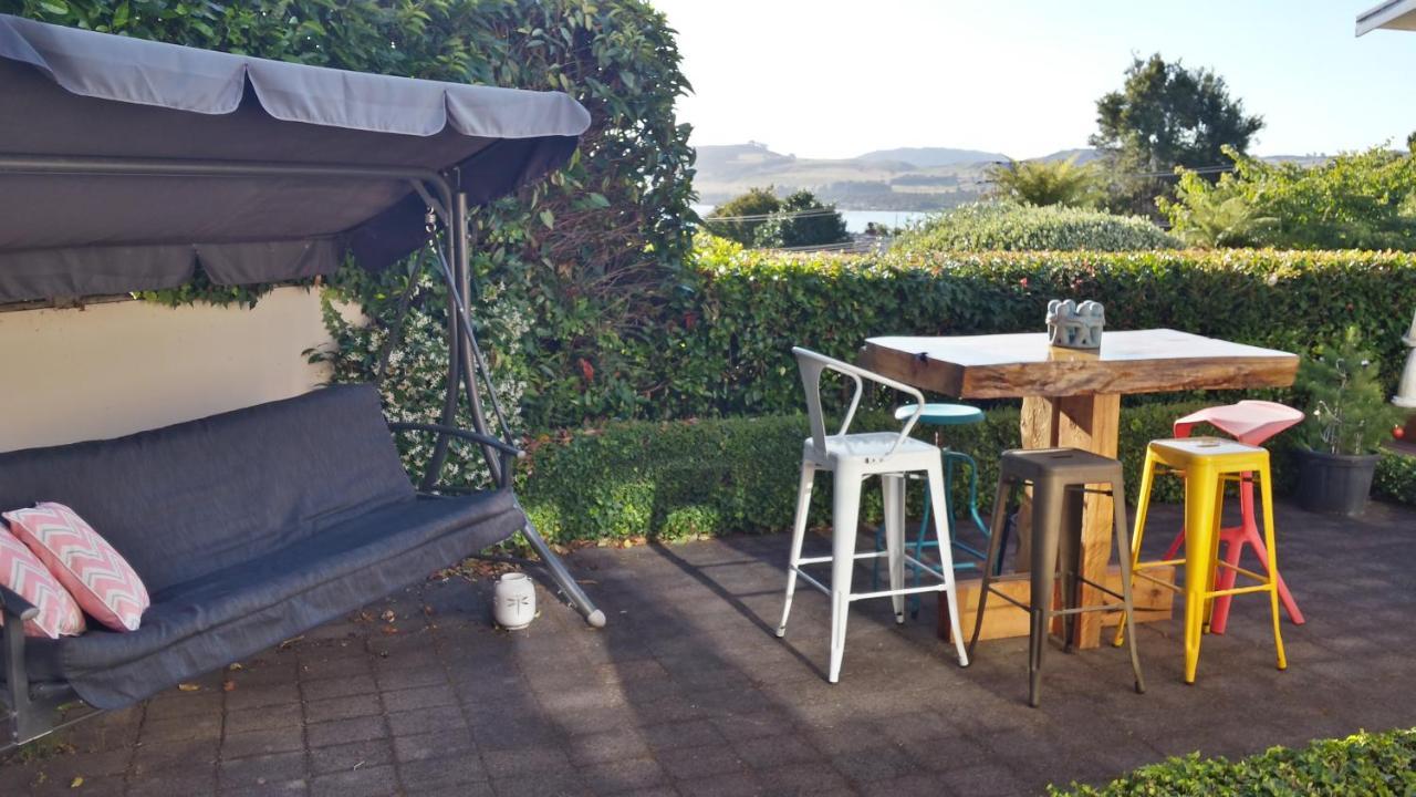 Charlies@Hilltop Deluxe Retreat Bed & Breakfast Taupo Exterior photo